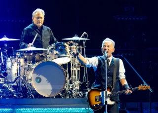 Bruce Springsteen, en el arranque de su gira europea: “Estados Unidos está en manos de una administración corrupta, incompetente y traidora”