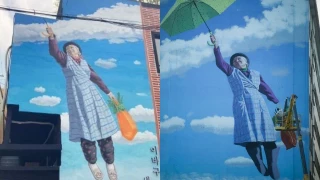 La superabuela de Yoseba MP que voló sin permiso desde Santiago hasta un edificio de Corea: «Me enteré por una seguidora de que me habían copiado el mural»