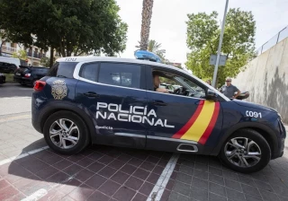 Cinco detenidos y cuatro policías heridos tras una reyerta en Valencia
