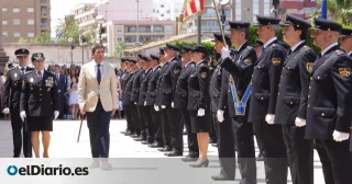 El Gobierno valenciano premia con la medalla al mérito policial a los escoltas que siguieron a Mazón el día de la DANA