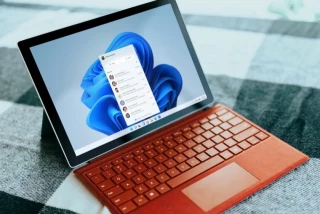 Alguien estaba tan cansado de la lentitud de Windows 11 frente a Windows 10 que rastreó su código y encontró un detalle que lo explicaba