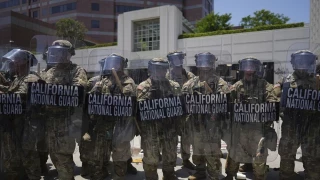 700 marines desplegados en Los Ángeles en medio de protestas contra ICE (ENG)