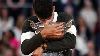 Lo que tendrá que pagar Carlos Alcaraz a Hacienda por ganar el Roland Garros. Premio 2,5 millones. Pago a Hacienda 1,1 millones. (45%)