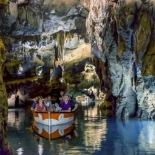 Detenido un turista por fracturar una estalactita de las cuevas protegidas de Sant Josep en la población castellonense de la Vall d'Uixó