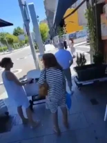 "Matas palestinos en Gaza y luego vienes de vacaciones aquí, fuera de aquí".