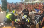 “Siete policías me redujeron mientras mi hijo lloraba y mi mujer sufría un ataque de pánico”: el testimonio del turista detenido en Marbella