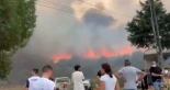 Evacuan Molinaseca y Lombillo de los Barrios ante el avance del incendio que sube al nivel 2 y ya llega a pie de las casas