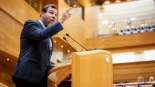 Óscar Puente: "No puedo hacer tuits", pero los senadores del PP pueden tener trabajos privados