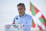 El presidente del PNV, Aitor Esteban, ha desmentido "absolutamente" que su partido pidiese cargos públicos tras la moción de censura