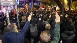 Falangistas marchan contra el régimen “genocida” del 78 y cantan “Pedro Sánchez, tiro en la nuca”