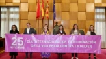 Ni 'género' ni 'machista': el chantaje de Vox para ponerse detrás de la pancarta del 25N en Zaragoza