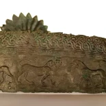 Una excavación en Grecia revela el entierro de la élite de la época arcaica de la «Dama de la Corona Invertida». (ENG)