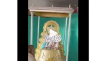 Polémica en redes por un cacharrito que imita la procesión de la Virgen del Rocío