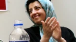 Irán detiene de forma "violenta" a la ganadora del Nobel de la Paz, Narges Mohamadi