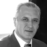 Serbia investiga la sospechosa muerte en Moscú del representante de su empresa estatal de armamento (ING)