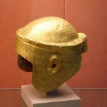 El yelmo de Meskalamdug, encontrado en la tumba de un misterioso gobernante de Ur que no aparece en la lista de reyes sumerios