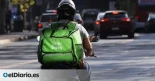 Uber Eats dejará de repartir con 'riders' autónomos tras la amenaza de Trabajo de una demanda penal contra la empresa