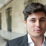 Vito Quiles borra un lamentable tuit después de que un pasajero de uno de los trenes descarrilados le retrate: "Desinformando como la rata que eres"