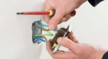 La realidad sobre instalar nuevos enchufes en casa, según un electricista: "Antes eran 30 euros por punto, ahora son unos 50"