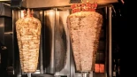 Casi la mitad de las instalaciones de kebab contarían con “altos indicios” de prácticas de lavado de dinero para el crimen organizado [CAT]