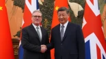 El británico Starmer con Xi Jinping. De repudiado a cortejado por los líderes occidentales