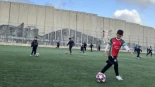 Cuando el balón es también el enemigo: Israel quiere demoler el campo de fútbol de los niños refugiados de Aida