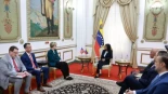 Reabre la embajada de Estados Unidos en Venezuela tras el nombramiento de Laura Dogu como encargada de negocios en el país