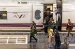 Renfe, Iryo y Ouigo llevan hasta diciembre el aumento de 25 minutos en el trayecto de alta velocidad entre Madrid y Barcelona