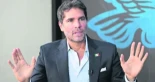 Eduardo Verastegui arremete contra el medio tiempo donde estuvo Bad Bunny e invita a rezar a los aficionados