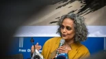Arundhati Roy se retira de la Berlinale ante la "inadmisible" negativa del jurado a condenar el genocidio en Gaza