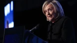 Hillary Clinton: "Bajo el mandato de mi esposo y Obama se deportó a más personas"