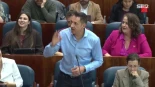 Expulsan a Emilio Delgado de la Asamblea de Madrid tras protestar porque Vox le califica como ‘extrema derecha’