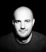 Stephen Witt, experto en tecnología: "Los programadores de más alto nivel ya no escriben mucho código, lo hace la IA. Puede ser el comienzo del apocalipsis del software"