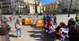 Acampada de los trabajadores municipales contra la privatización de la limpieza de los colegios de Sevilla