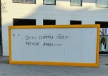 Vandalizan la caseta de Vox en Valladolid con el mensaje 'Quien siembra odio, recoge rabia'