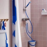 IKEA lanza BERGVATTNET, un kit de ducha que recupera hasta 8 litros de agua fría antes de que salga caliente