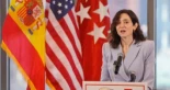 Ayuso se pliega a Trump y anuncia un homenaje "al pueblo norteamericano" en Madrid: "Están en su casa"