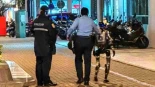 La policía china 'detiene' a un robot humanoide tras asustar a una mujer de 70 años que acabó siendo trasladada al hospital