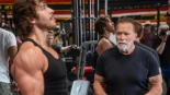 Arnold Schwarzenegger entrena a su hijo Joseph Baena para su primera competición de culturismo