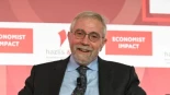 Paul Krugman, sobre el bloqueo del estrecho de Ormuz: "el diésel ha subido un 70% más que la gasolina, y eso es lo que paga todo lo que compras, no el combustible de tu coche"