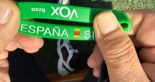 Vox se lía con los colores de la bandera de España