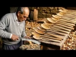 Monesma: Cucharas  "eternas" de madera. Talladas a mano para durar toda la vida en la cocina