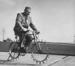 Los diseños de bicicletas más locos y extravagantes que se inventaron en los años 40