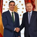 Erdogan felicita a "su querido amigo" Sánchez por tener una postura contraria al "carnicero de Gaza"