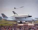 La histórica fotografía irrepetible que reunió lo mejor de la aviación y la exploración espacial en 1986