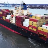 Irán dispara contra 3 barcos e incauta dos que intentaban cruzar el estrecho de Ormuz