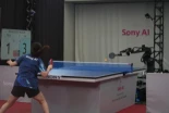 Un robot entrenado con IA derrota a una jugadora de élite de ping‑pong