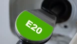 Europa quiere introducir ya el combustible “salvador” E20