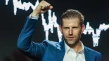 Cómo Eric Trump se enriqueció con Bitcoin mientras hacía perder una fortuna a sus inversores