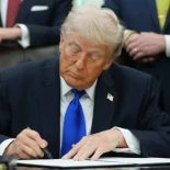 Trump dice que aumentará los aranceles a los automóviles de la UE al 25% por "no cumplir" con el acuerdo comercial (ING)